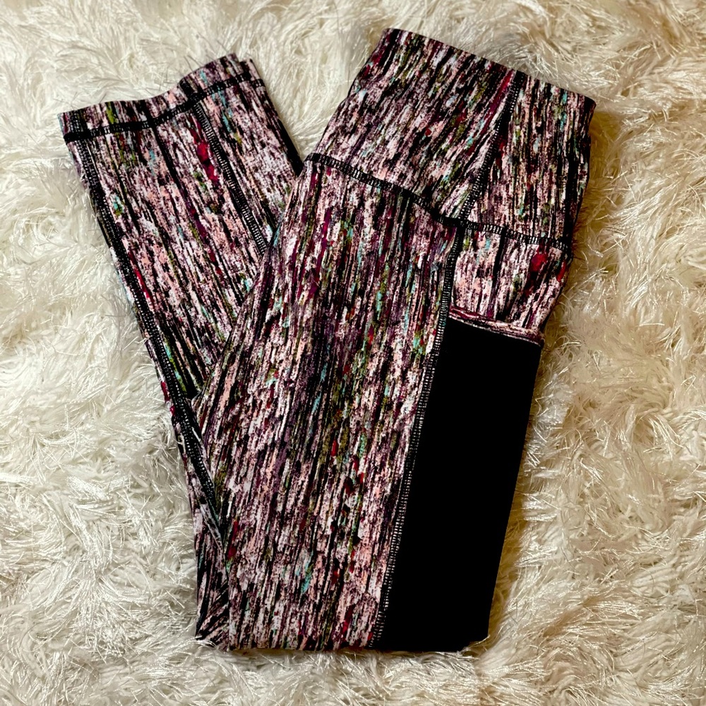High-Waisted Multicolor Capri Leggings